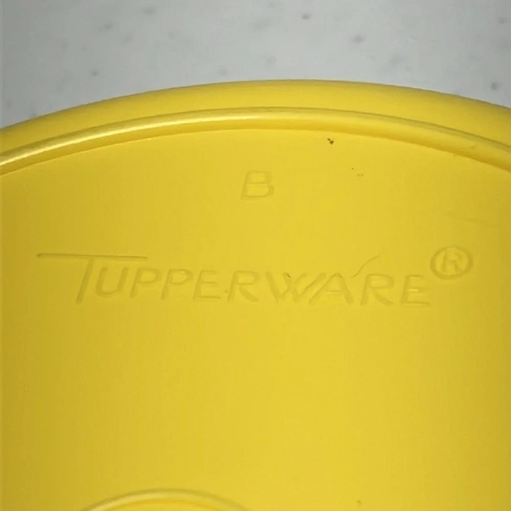Tupperware vintage bowls